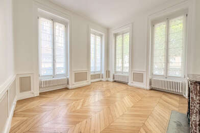 Appartement 2 pièces 1390 €