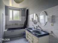 Centre Belleville, trois chambres, jardin et place de stationnement — photo 4