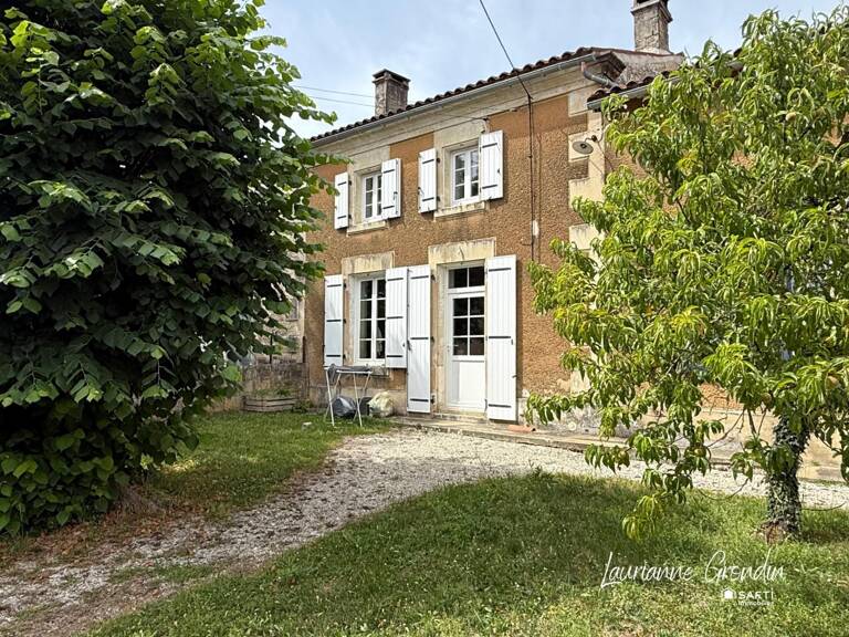 Maison Charentaise rénovée de 250 m² - AULNAY — photo 1