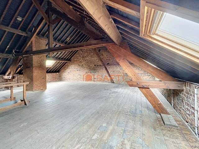 À vendre à Hirson  Maison de village avec cour, atelier cave et Magnifique grenier — photo du bien