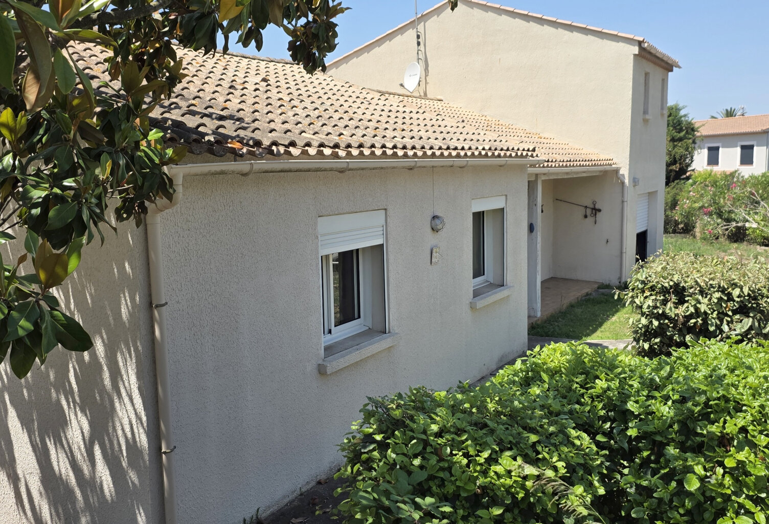 maison 5 pieces 105 m2 sur 699 m2 de terrain — photo 1