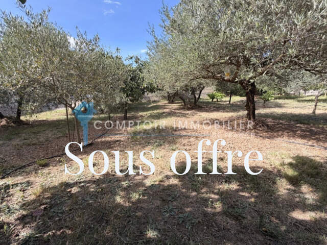 En exclusivité, Terrain constructible de 616 m2 viabilisé, — photo du bien