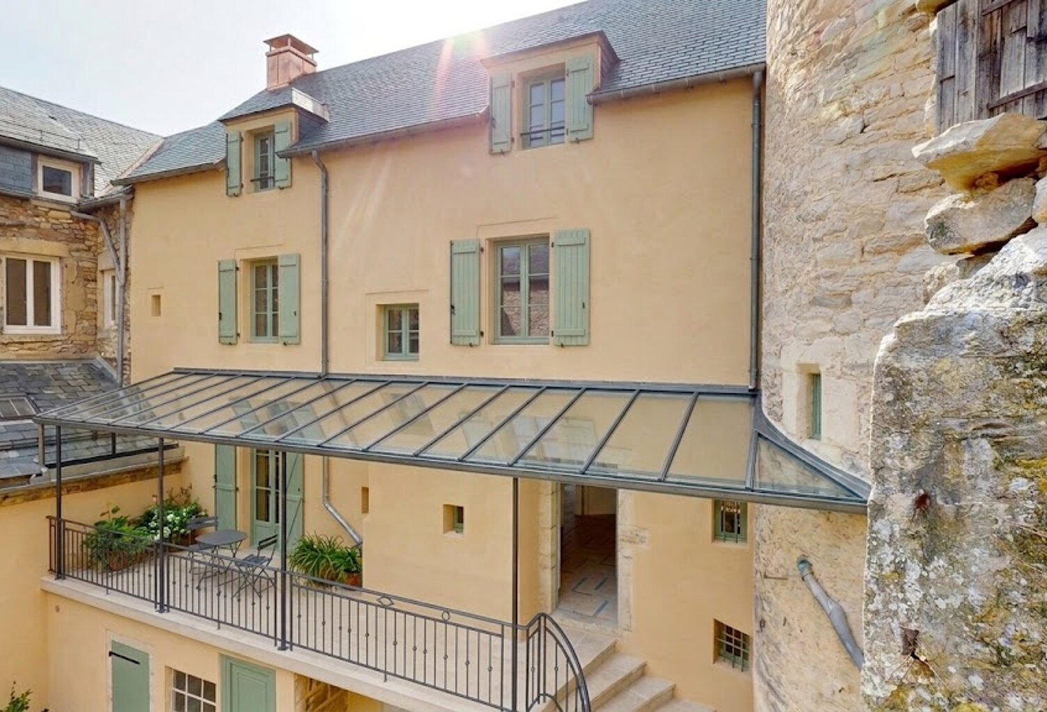 LAISSAC - 160m2 - T5 — photo 1