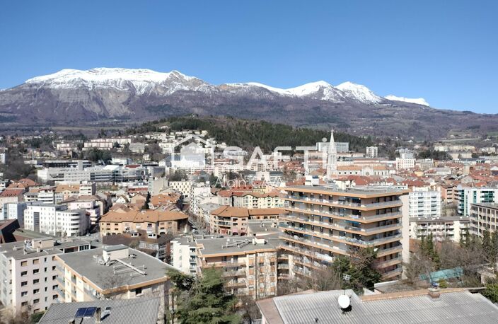 Appartement en rez de chaussée de 70m² avec terrasse,cave,parking privatif  sur les hauteurs de Gap — photo 2