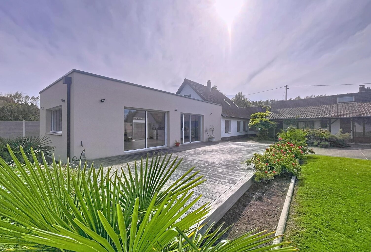 Maison de 156m2 entièrement rénovée sur 2900m2 de terrain — photo 1
