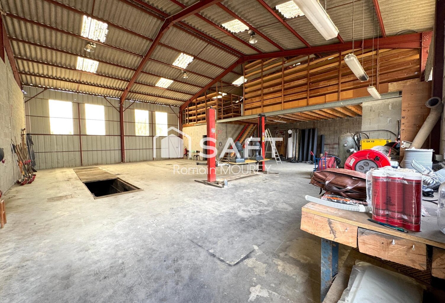 Bâtiment 230 m² — photo 1