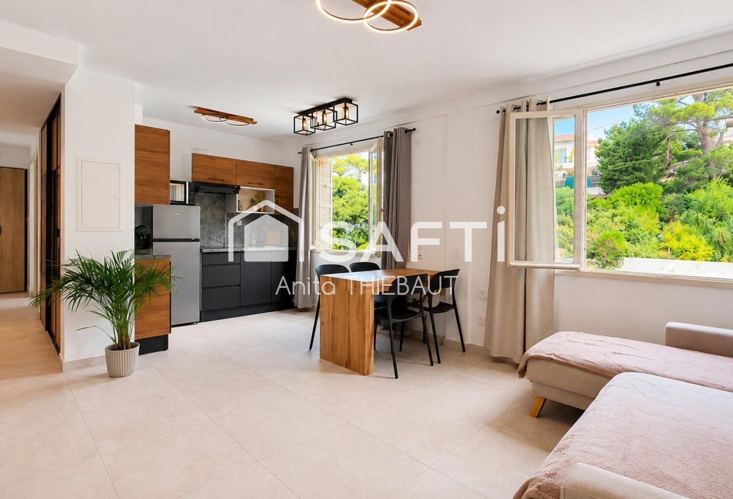 Saint Raphael - Centre ville, appartement rénové — photo 1