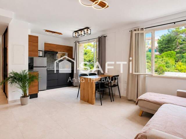Saint Raphael - Centre ville, appartement rénové — photo du bien