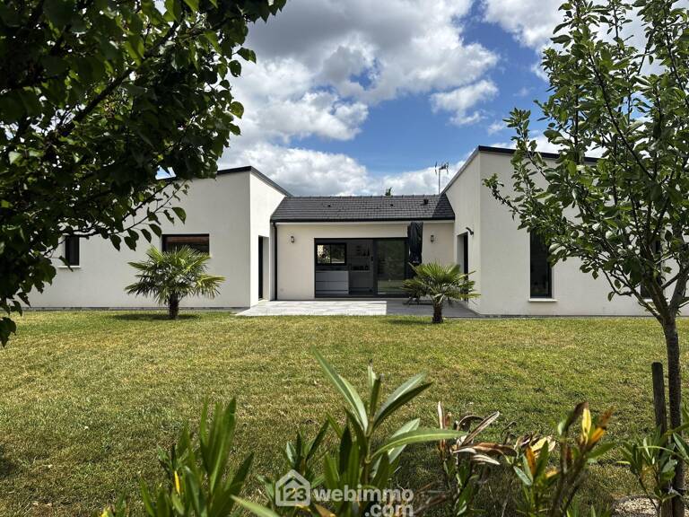 Maison - 149m² - Montamisé — photo 1
