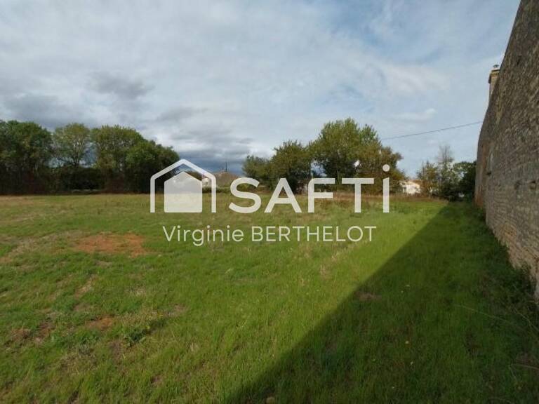 TERRAIN CONSTRUCTIBLE D'ENVIRON 879 M2  A CHAMPBERTRAND! — photo 1