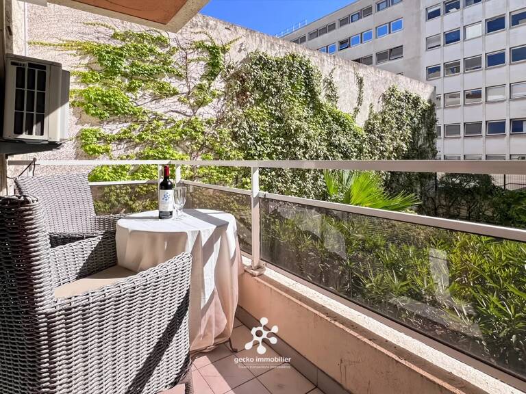 NICE - Hôtel des Postes / Wilson - 2P - rénové - terrasse — photo 1