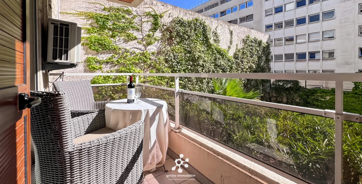 NICE - Hôtel des Postes / Wilson - 2P - rénové - terrasse — photo 1