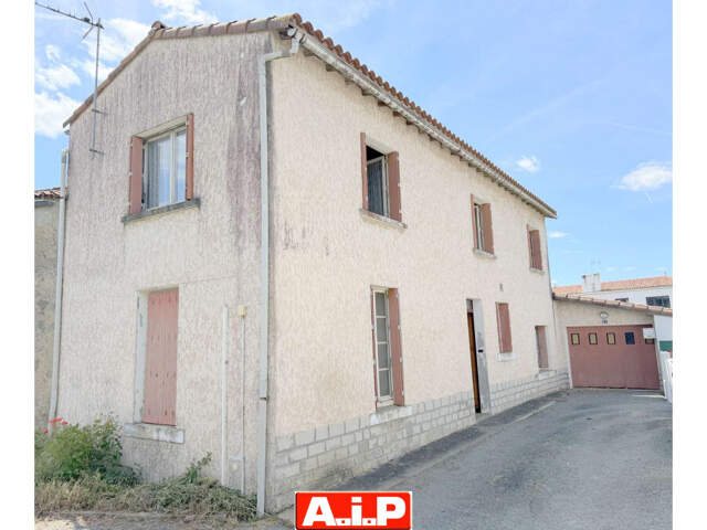 Maison 5 pièces 94 m² à La Châtaigneraie — photo du bien