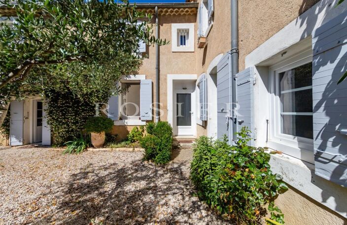 Vente Maison de village rénovée avec cour et garage à Jonquerett — photo 2