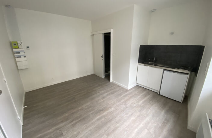 STUDIO NEUF RUE JACOBINS 16 M2 — photo 2
