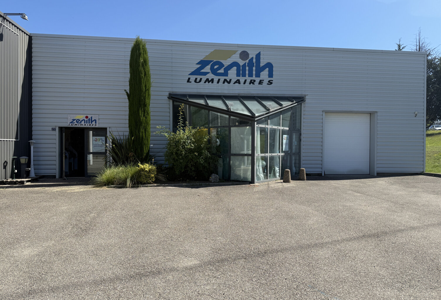 Local commercial de 184.52m2 sur la commune de Davézieux — photo 1