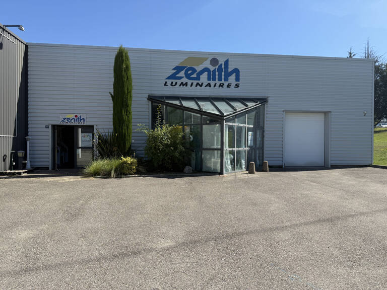 Local commercial de 184.52m2 sur la commune de Davézieux — photo 1