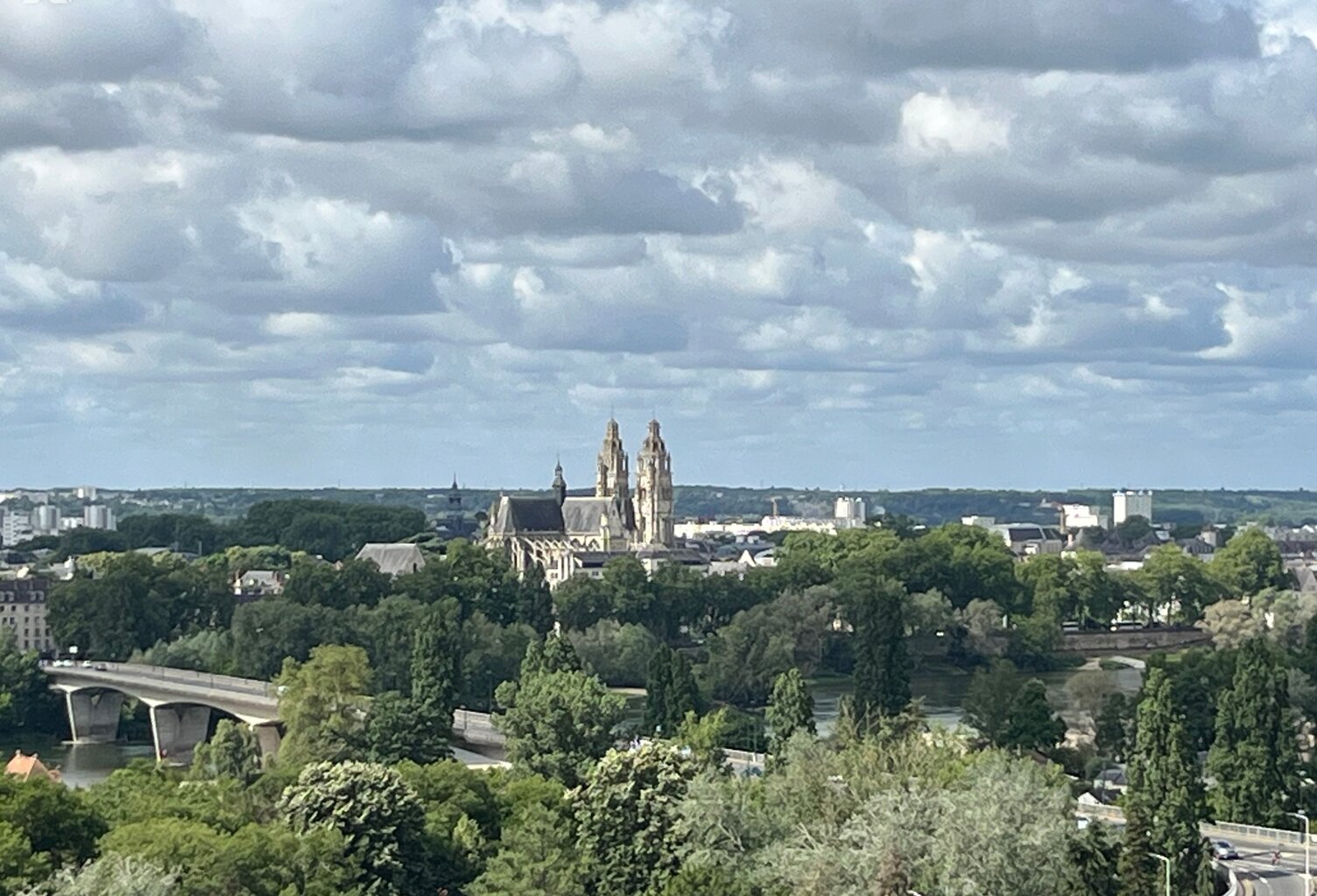 Vente appartement 4 pièces 102 m² Tours (37100) — photo 1