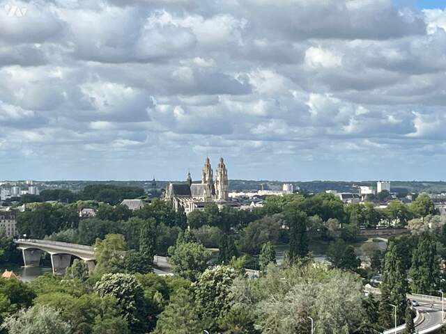 Appartement 4 pièces 102 m² à Tours — photo du bien