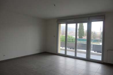 Appartement 3 pièces 845 €