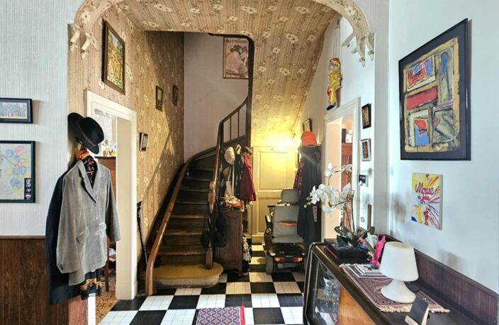 Vente Maison de ville 9 pièces — photo 2