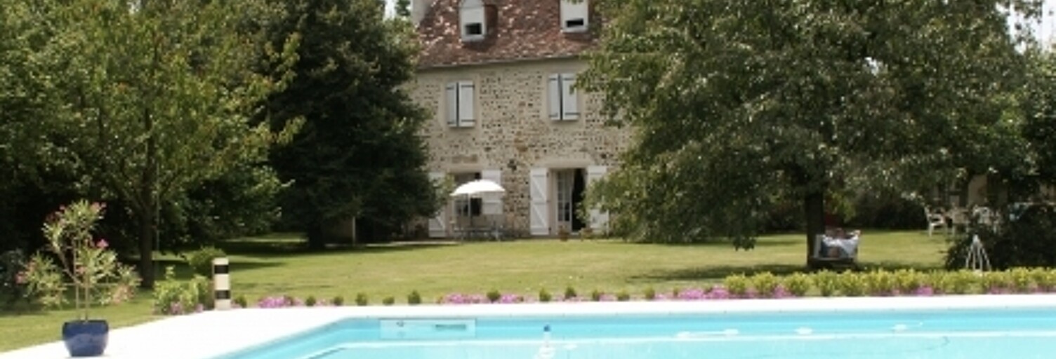 Maison 7 Pièces 200 m² à vendre à Carrère (64160)