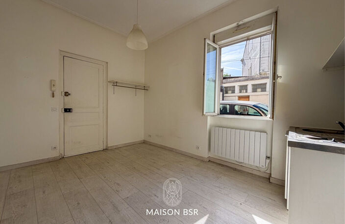 Grand studio lumineux de 21,70 m2 - Quartier Toutes Aides — photo 5