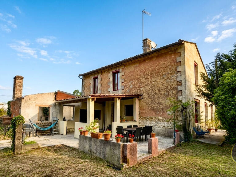 Maison pierre, 5 chambres et 1 bureau, Cussac le vieux ! — photo 1