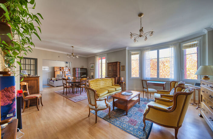 Idéal famille - Appartement Voiron 5 pièces + cuisine 151 m²  (Ascenseur et Balcons) — photo 3