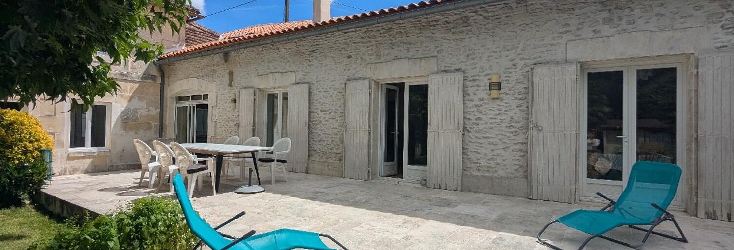 Maison 12 Pièces 390 m² à vendre à Cognac (16100)