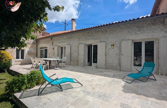 Vente maison 12 pièces 390 m² Cognac (16100) — photo 2