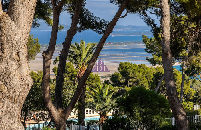 3 pièces dans bâtisse historique et vue mer — photo 5