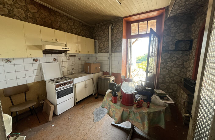 Immeuble à rénover avec garage — photo 3