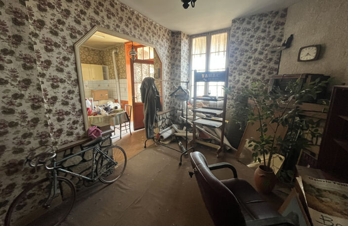 Immeuble à rénover avec garage — photo 4