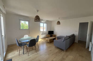 Appartement 3 pièces 855 €