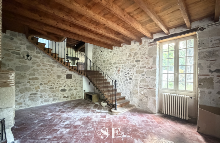 SAINT HILAIRE DE LUSIGNAN - MAISON  EN PIERRES DE CARACTERE A RENOVER — photo 5