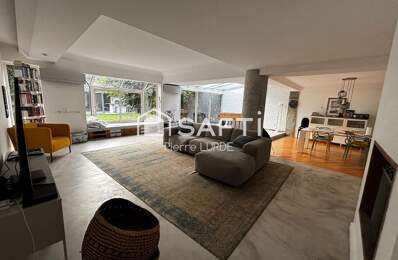 Maison de ville de 230 m2 avec garage et piscine — photo du bien
