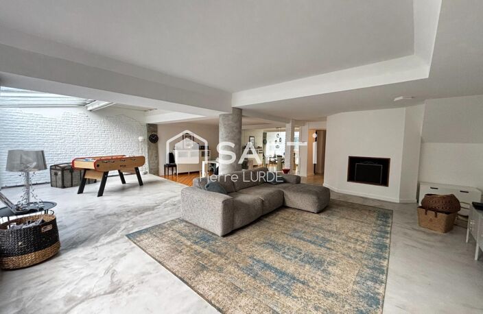 Maison de ville de 230 m2 avec garage et piscine — photo 2