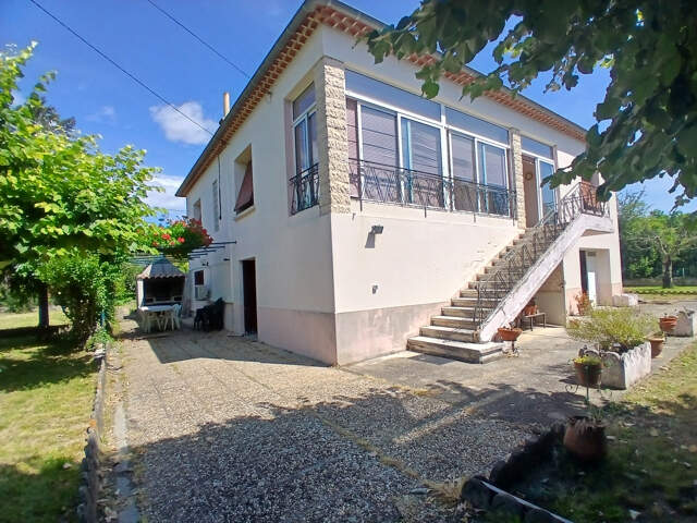 VENTE - MAISON - 245 M2 DONT 175 M2 HAB - SALINDRES — photo du bien