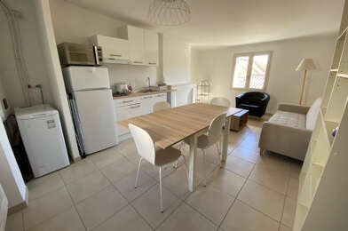 Appartement 3 pièces 810 €