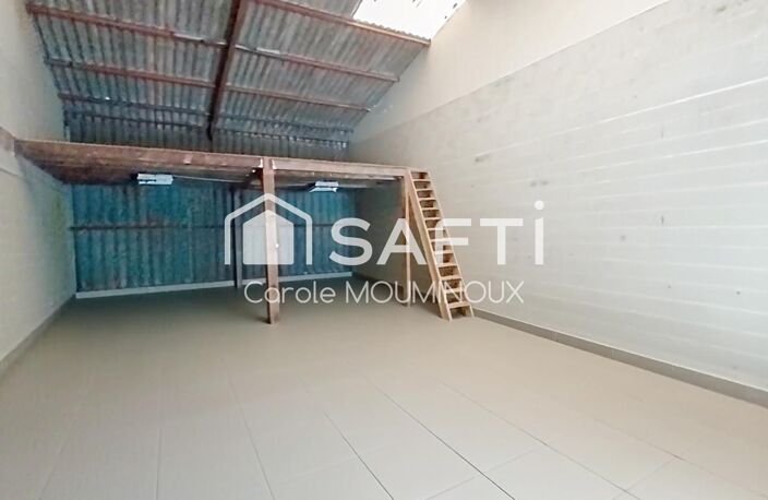 Local professionnel avec bureaux et/ou habitation. — photo 2