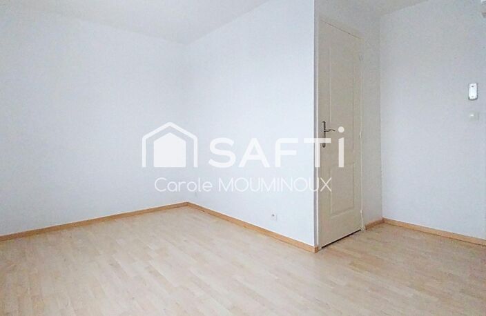 Local professionnel avec bureaux et/ou habitation. — photo 5