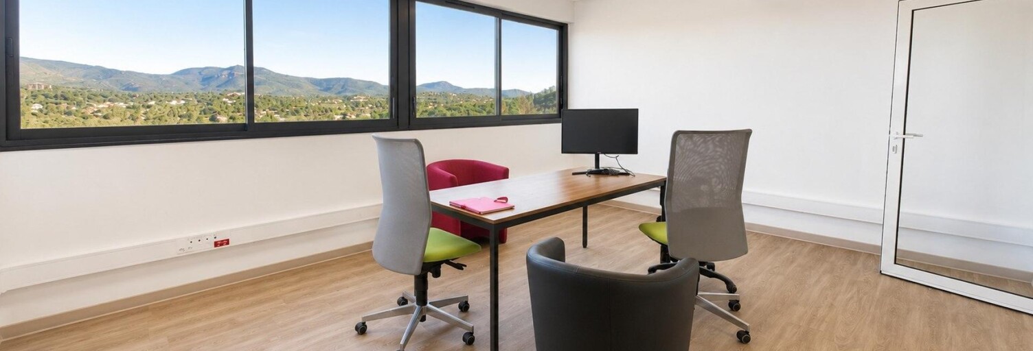 Bureau  100 m² à louer à Saint-Raphaël (83700)