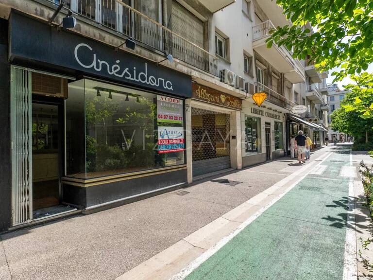 Nice, Carré d'Or, Local Commercial Libre — photo 1