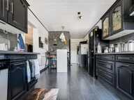 Plain-pied familial, 4 chambres, piscine et double garage : le calme sans compromis. — photo 4