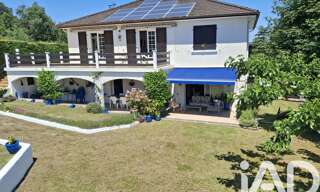 Maison 9 Pièces 207 m² à vendre à Roiffieux (07100)