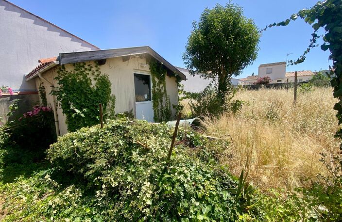 TERRAIN EMPLACEMENT PRIVILEGIE A DEUX PAS DES COMMERCES - DU LITTORAL - DU PARC D'ANGOULINS ! — photo 4
