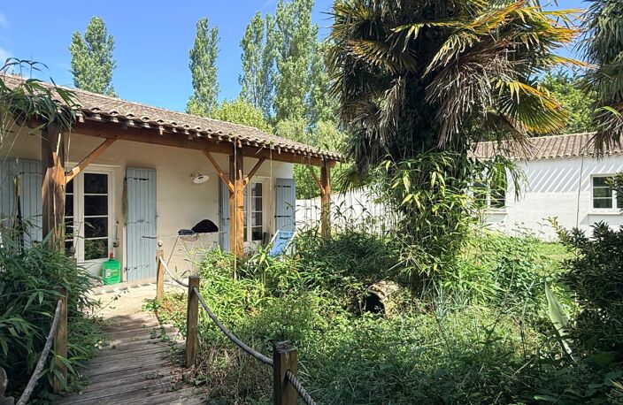 SAINT-LAURENT-DE-LA-PRÉE  PROPRIÉTÉ FAMILIALE AU CALME DANS UN ÉCRIN DE VERDURE — photo 3