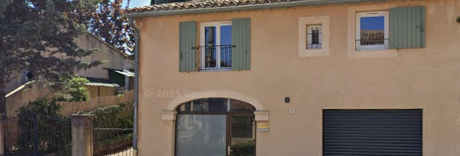 Commerce  44 m² à louer à La Roque-d'Anthéron (13640)
