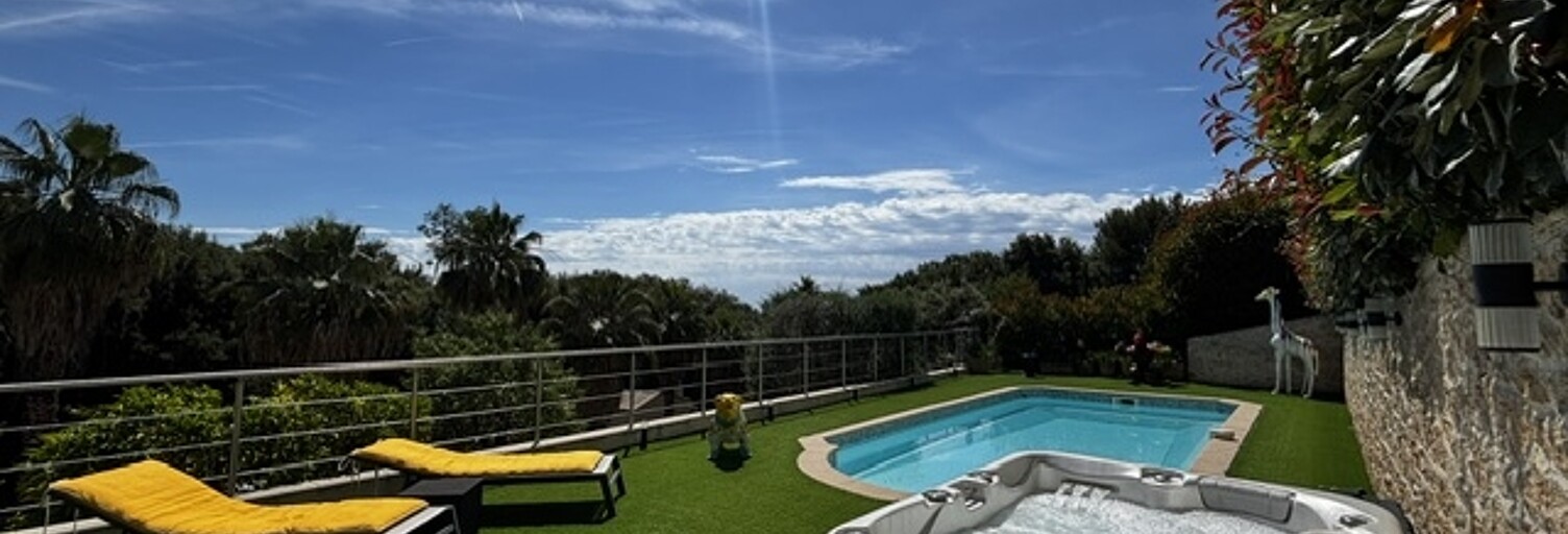 Maison 7 Pièces 236 m² à vendre à Cagnes-sur-Mer (06800)